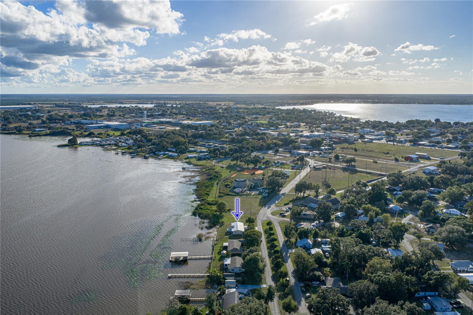 LAKE SIDE TERRACE - Residential