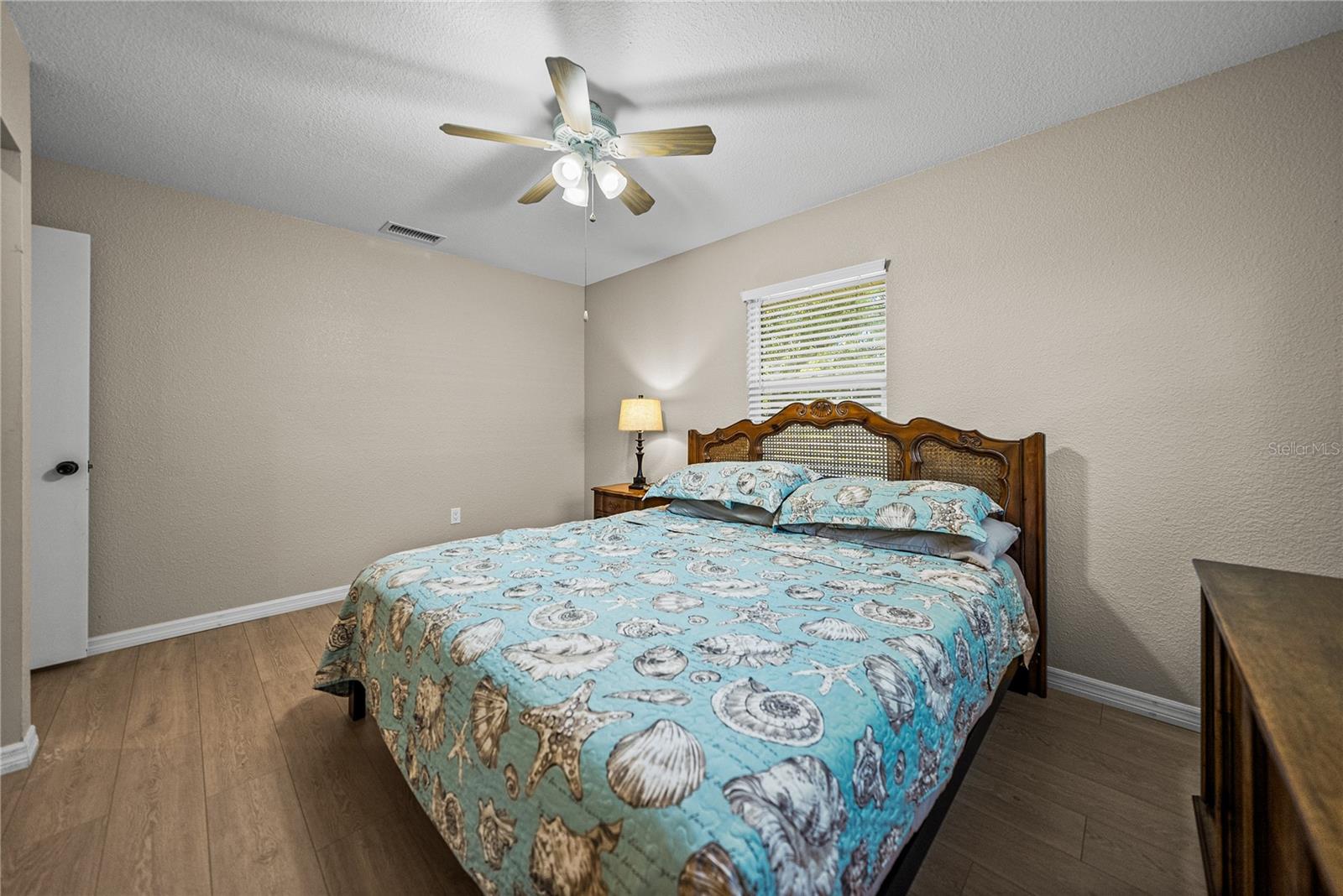 LAKE SIDE TERRACE - Residential