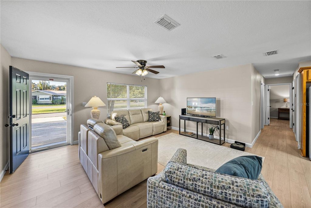 Photo of 104 N Lake Reedy Boulevard, Frostproof, FL 33843 (MLS # P4937185)