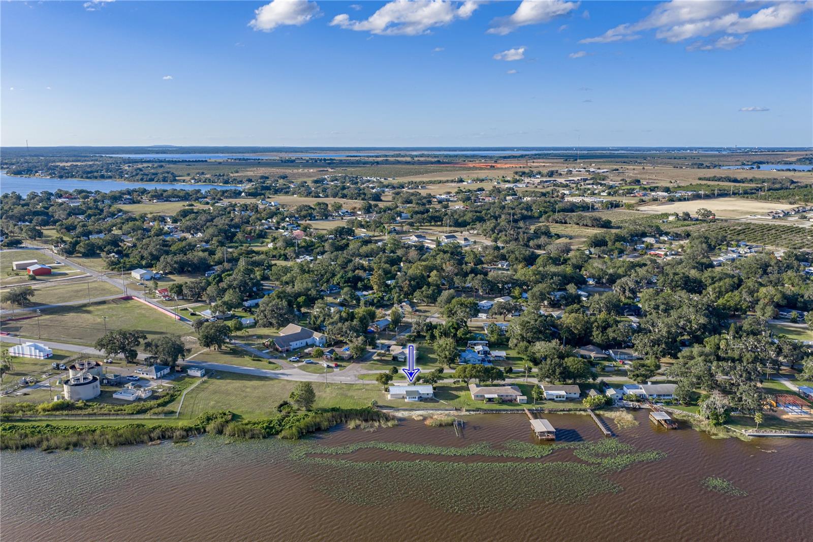 LAKE SIDE TERRACE - Residential