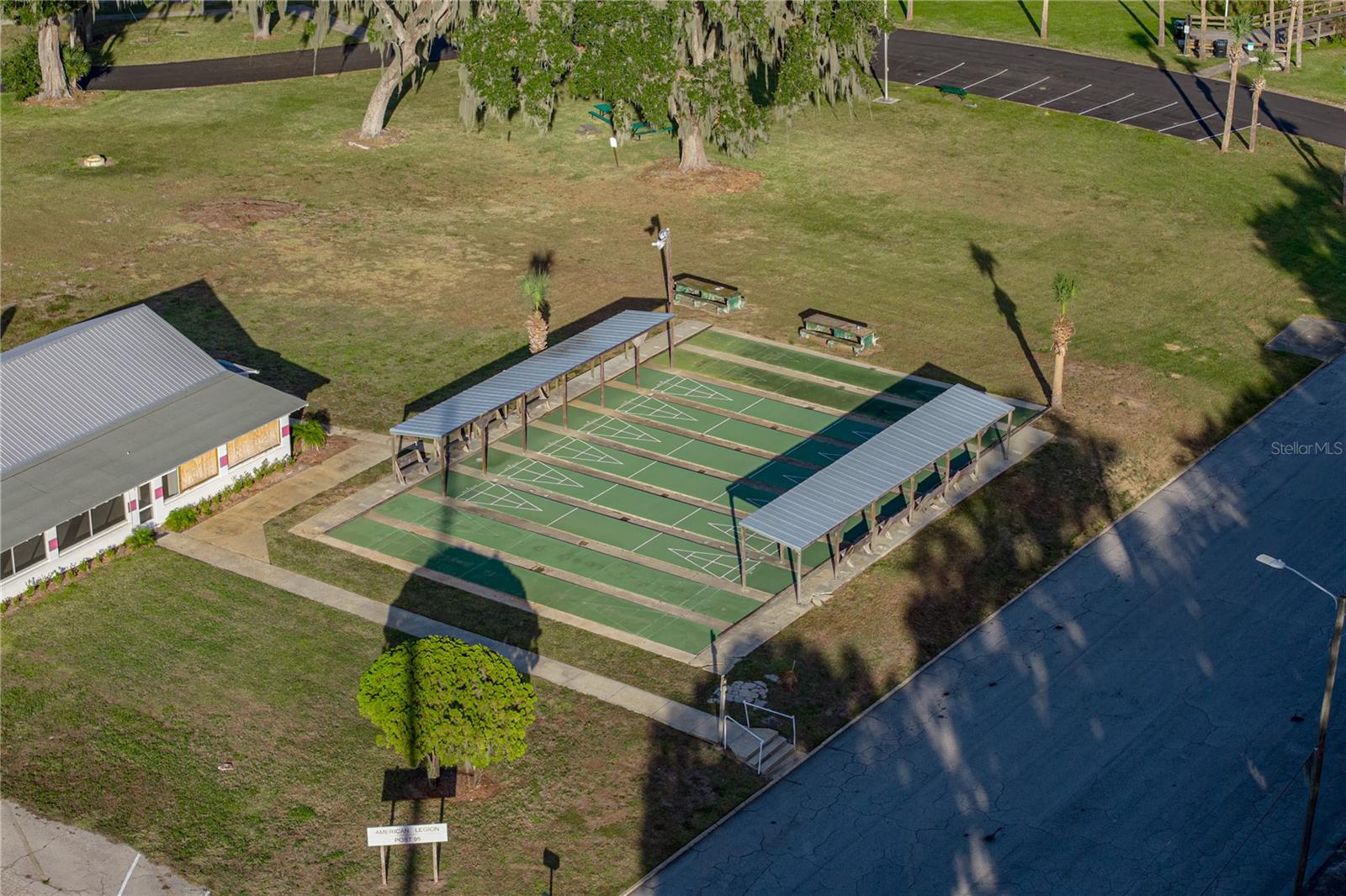 LAKE SIDE TERRACE - Residential