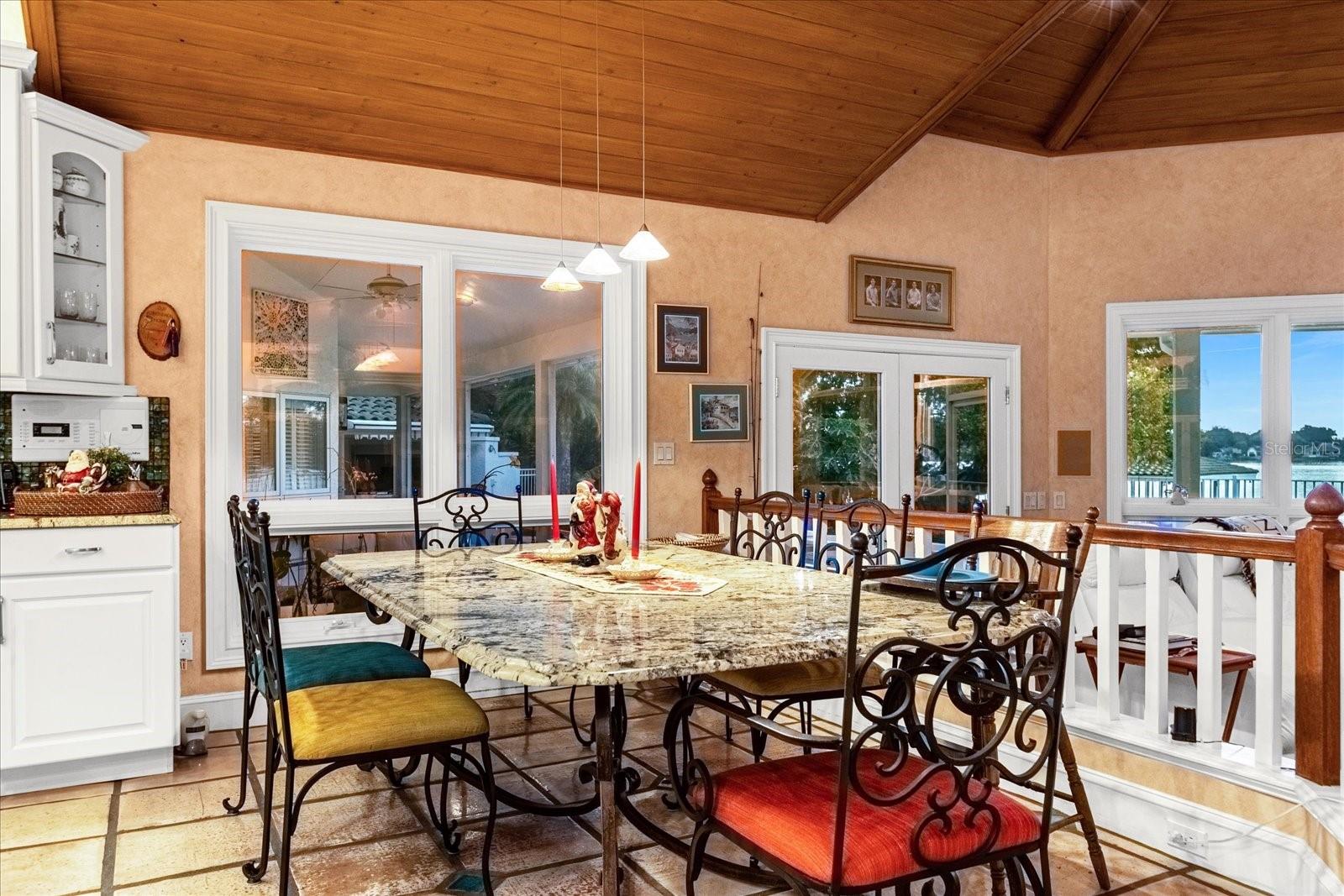 VERSAILLES - Residential