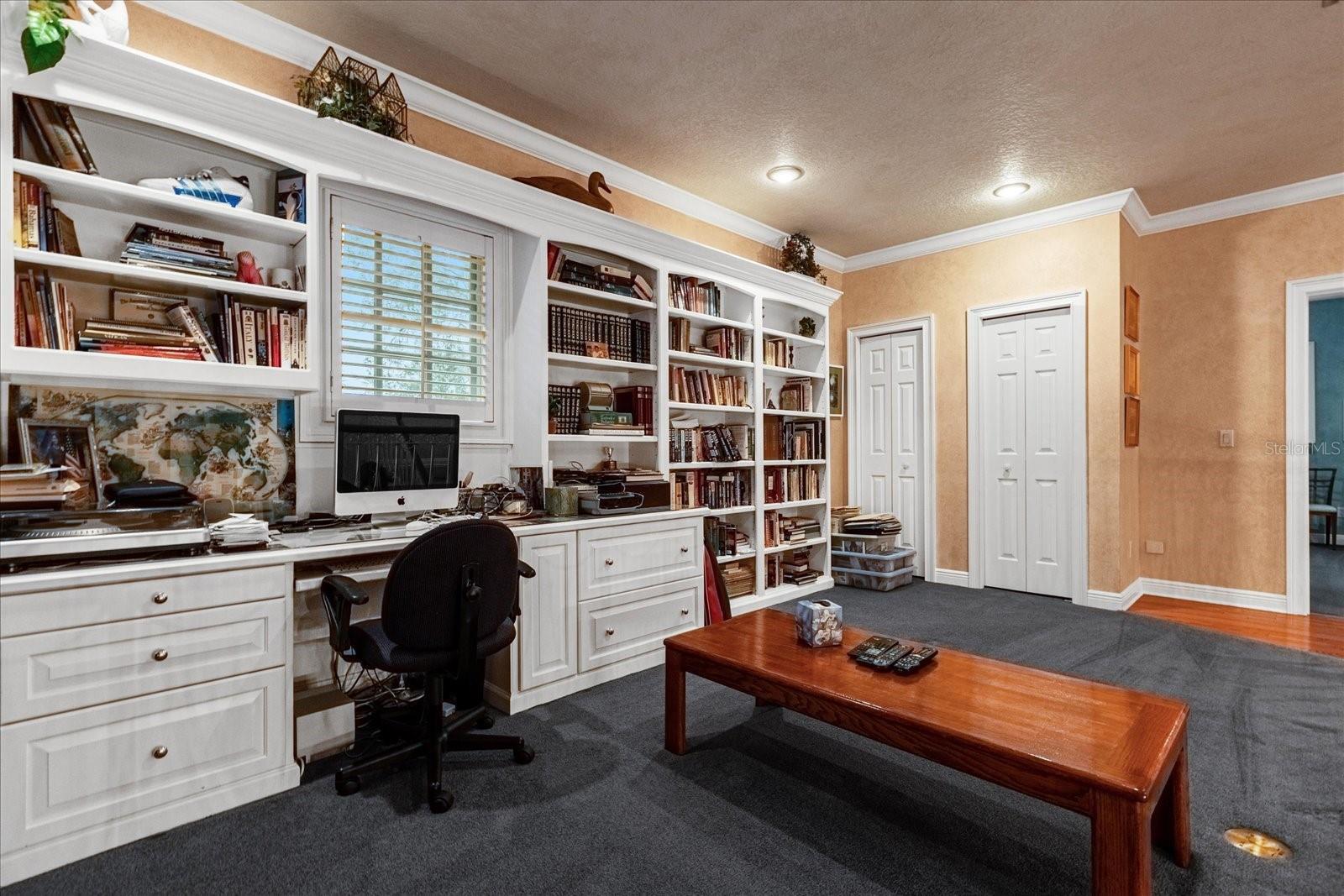 VERSAILLES - Residential