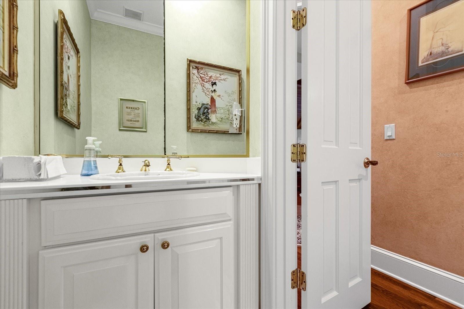 VERSAILLES - Residential