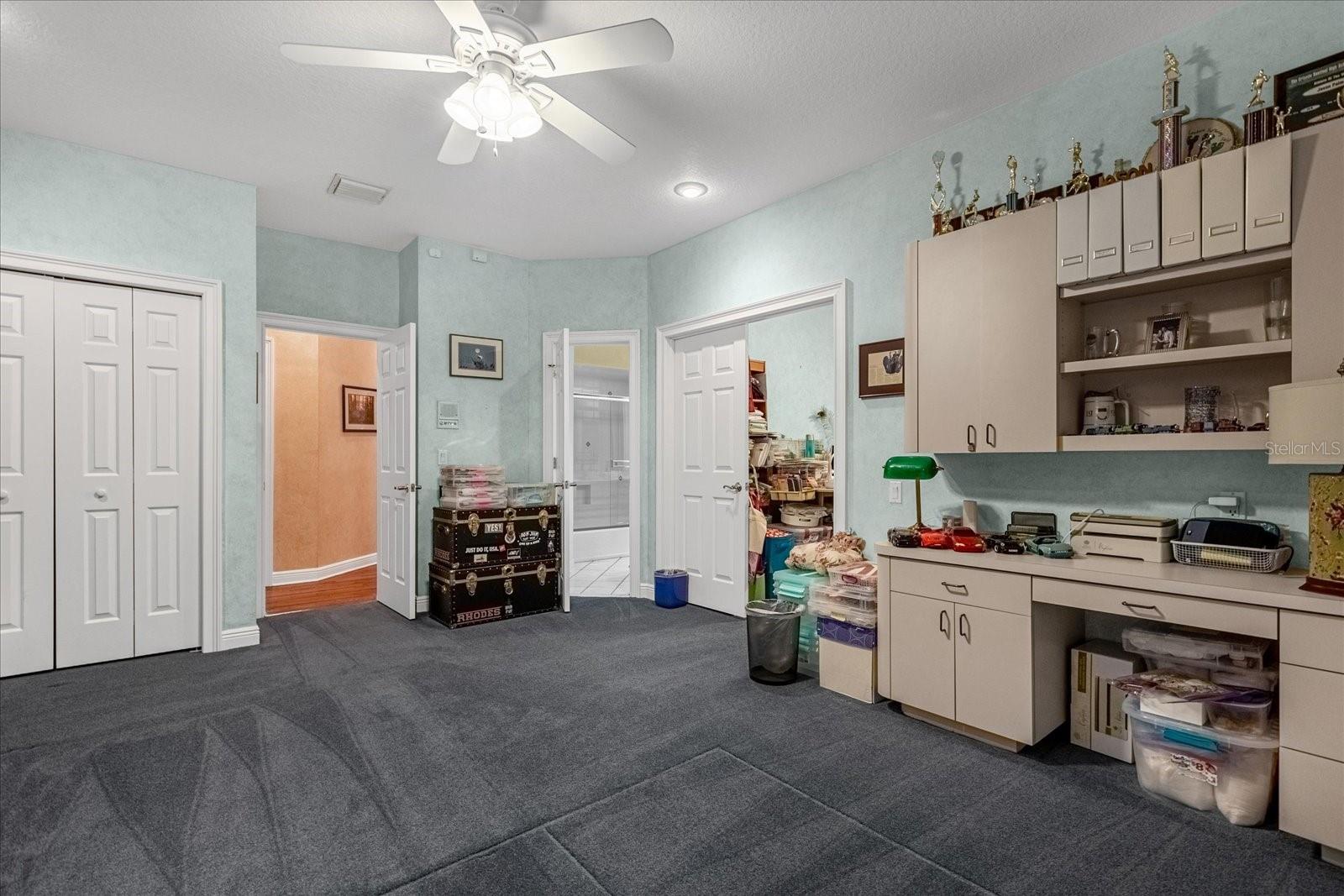 VERSAILLES - Residential