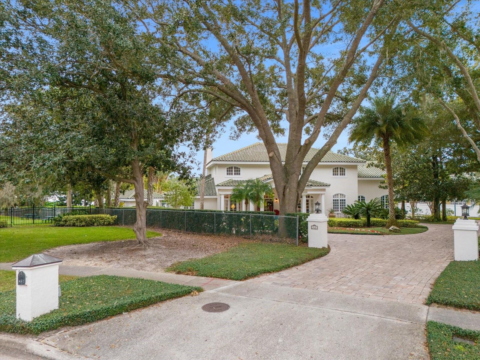 VERSAILLES - Residential