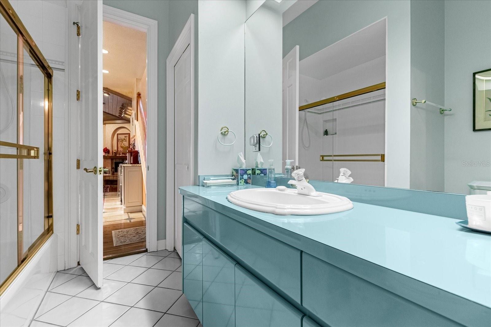 VERSAILLES - Residential