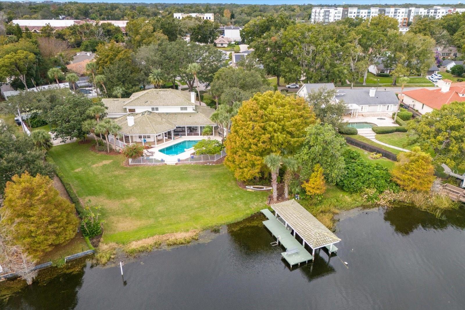 VERSAILLES - Residential