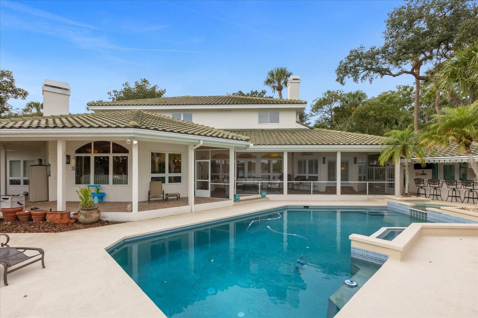 VERSAILLES - Residential