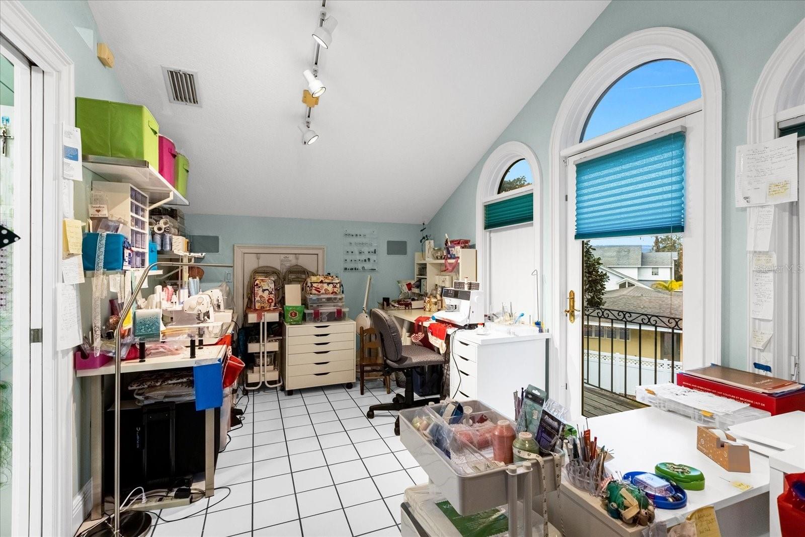 VERSAILLES - Residential