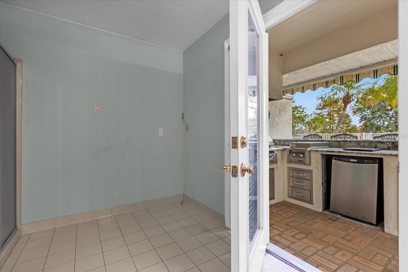 VERSAILLES - Residential