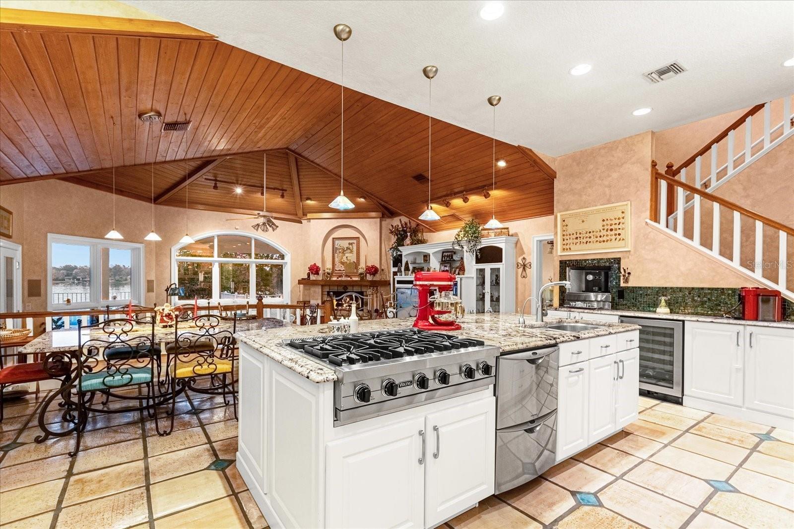 VERSAILLES - Residential