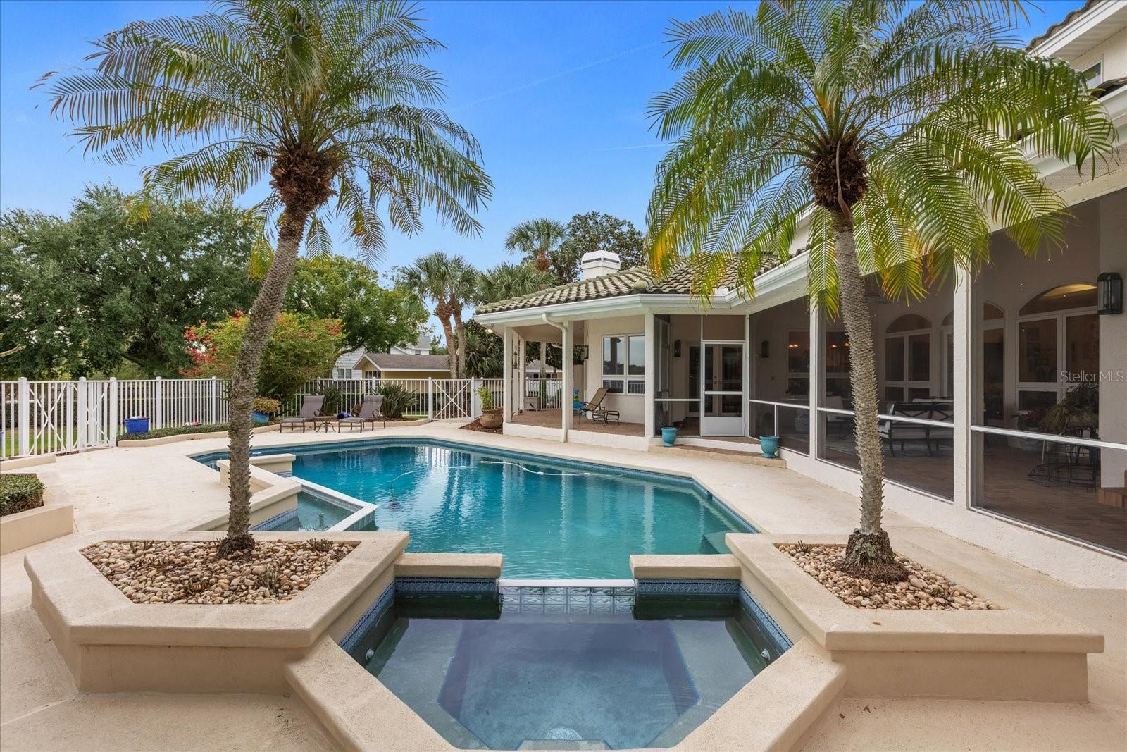 VERSAILLES - Residential