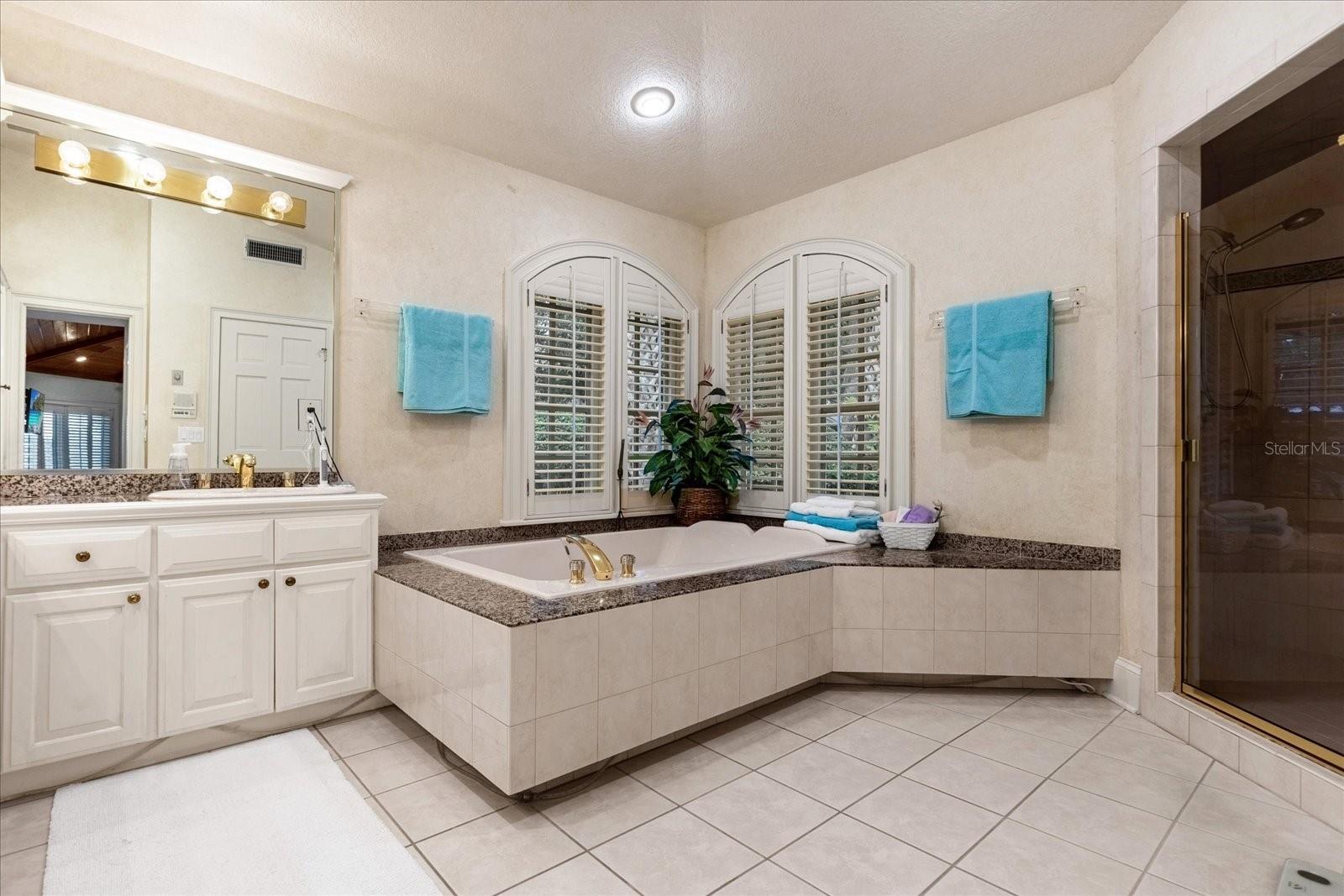 VERSAILLES - Residential