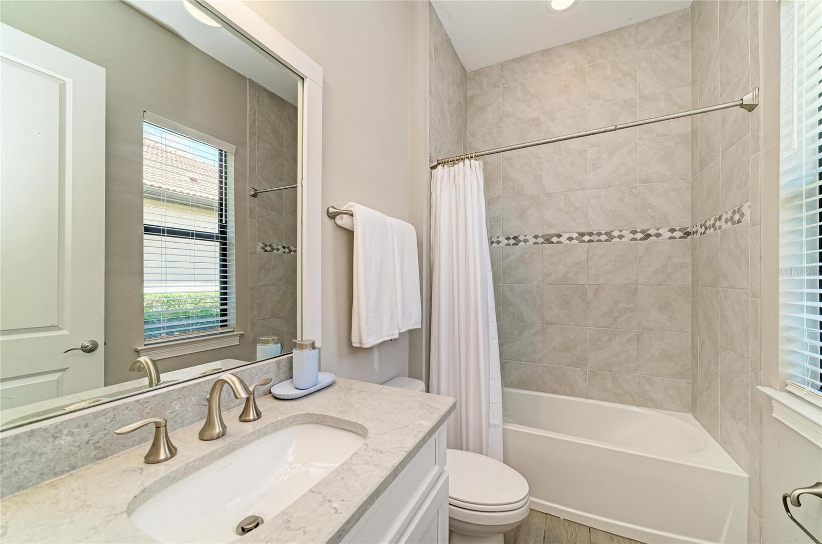 TOSCANA ISLES - Residential