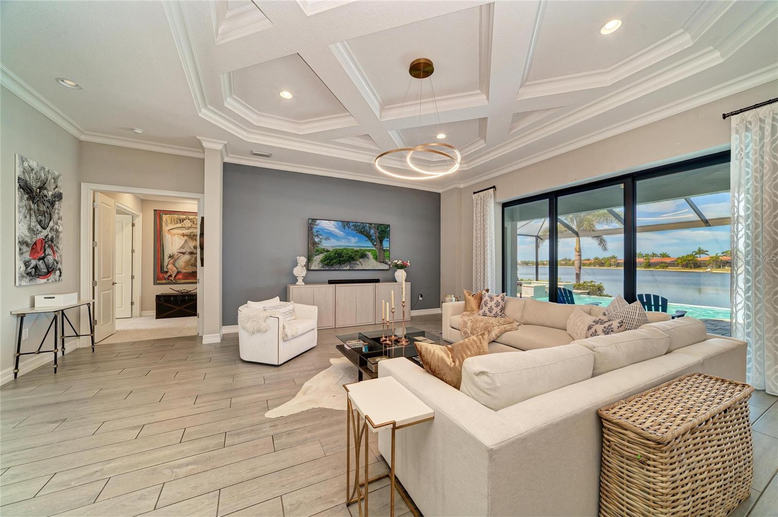 352 MARAVIYA BOULEVARD