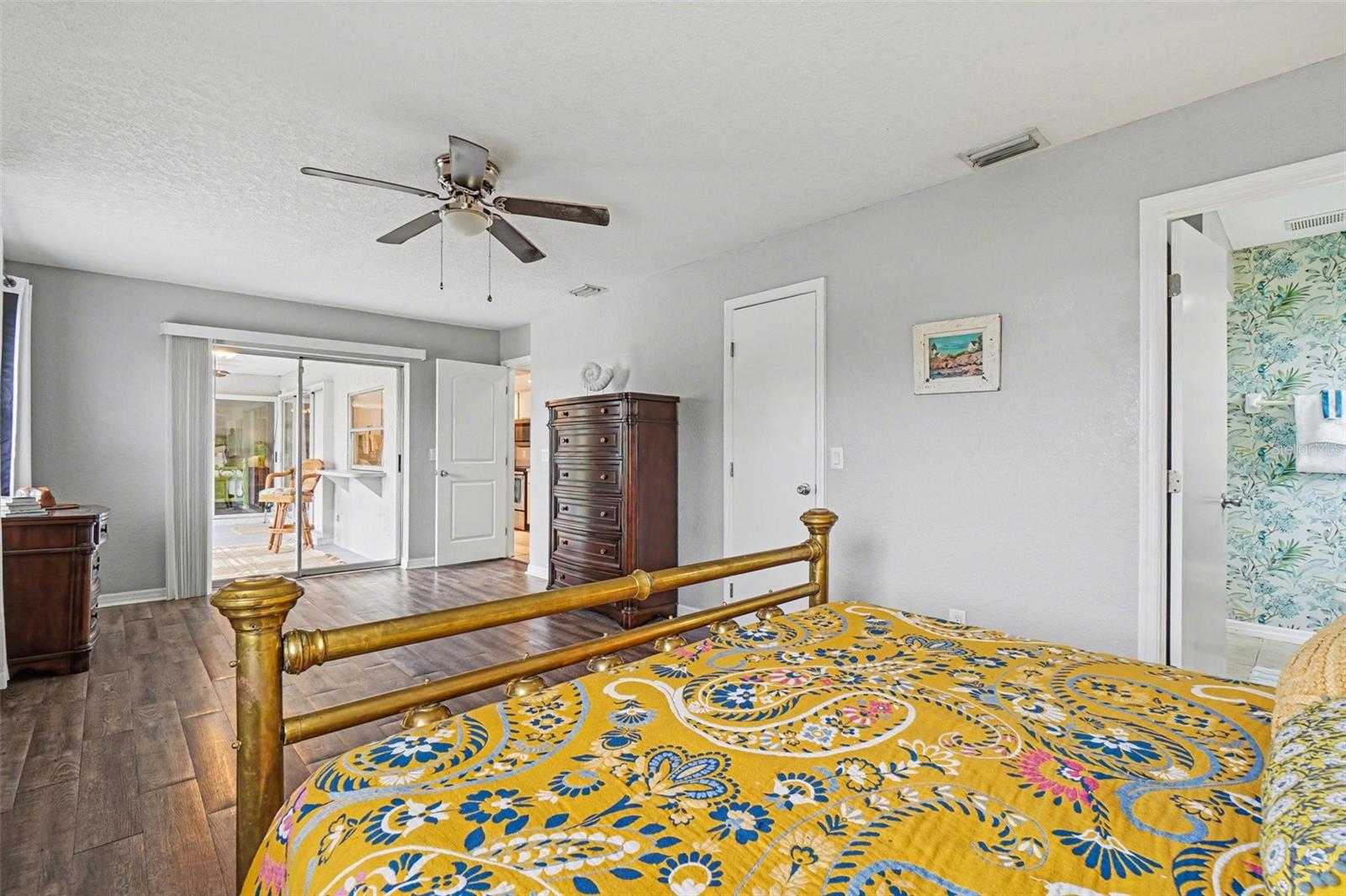 CHARLOTTE PARK - Residential