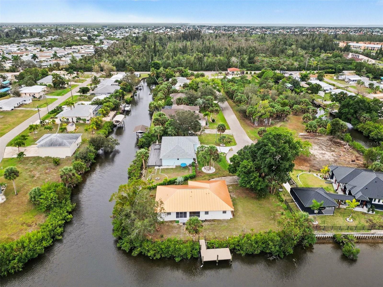 CHARLOTTE PARK - Residential