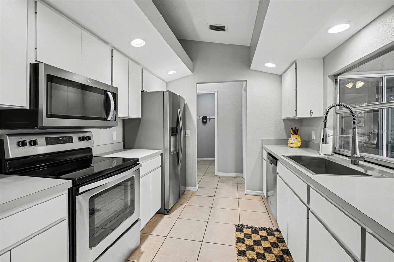 CHARLOTTE PARK - Residential