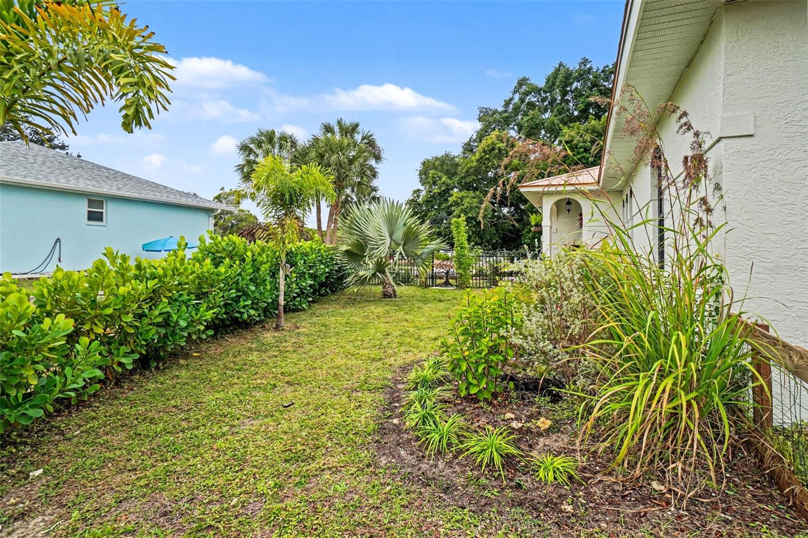 CHARLOTTE PARK - Residential