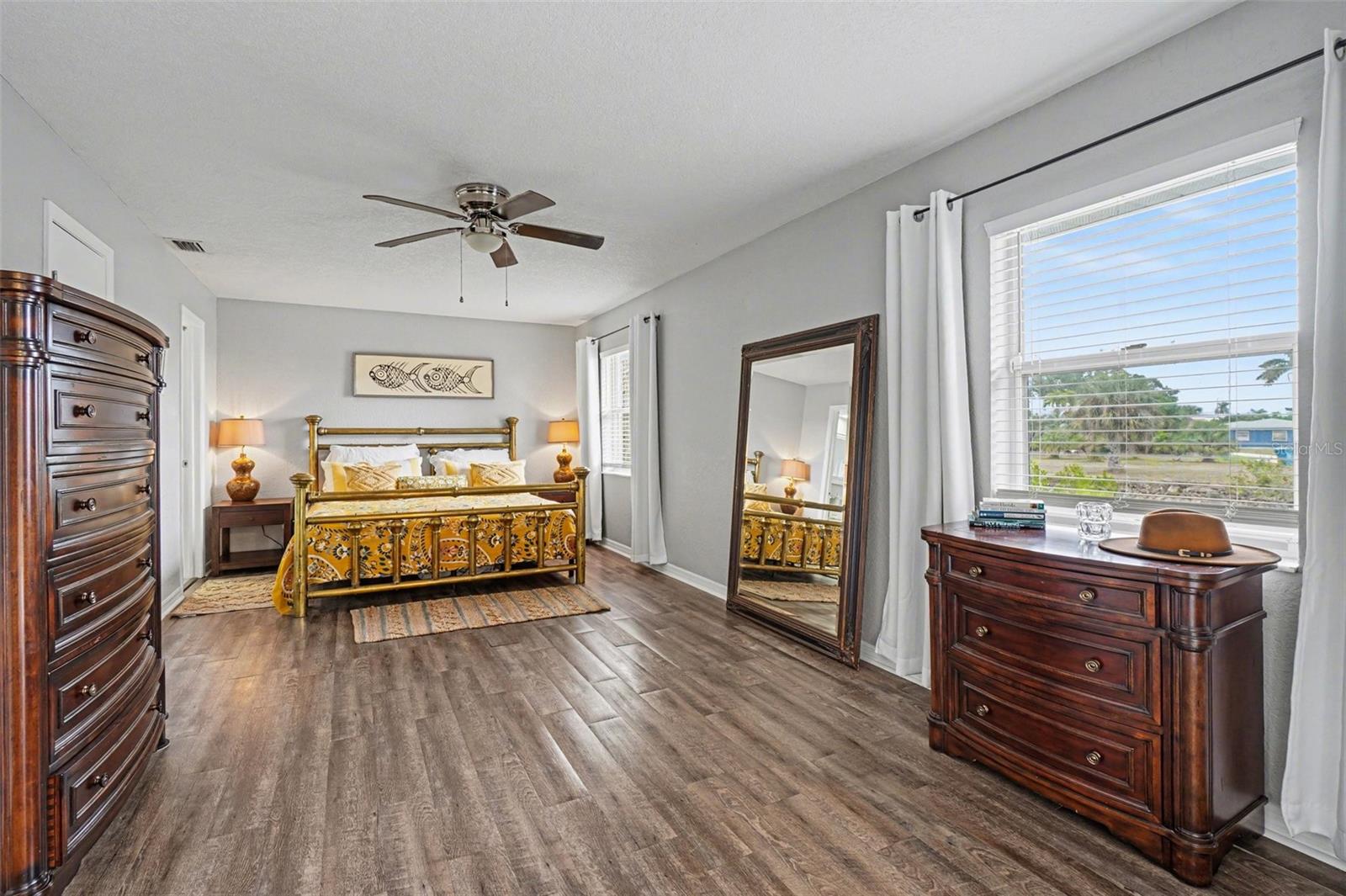 CHARLOTTE PARK - Residential