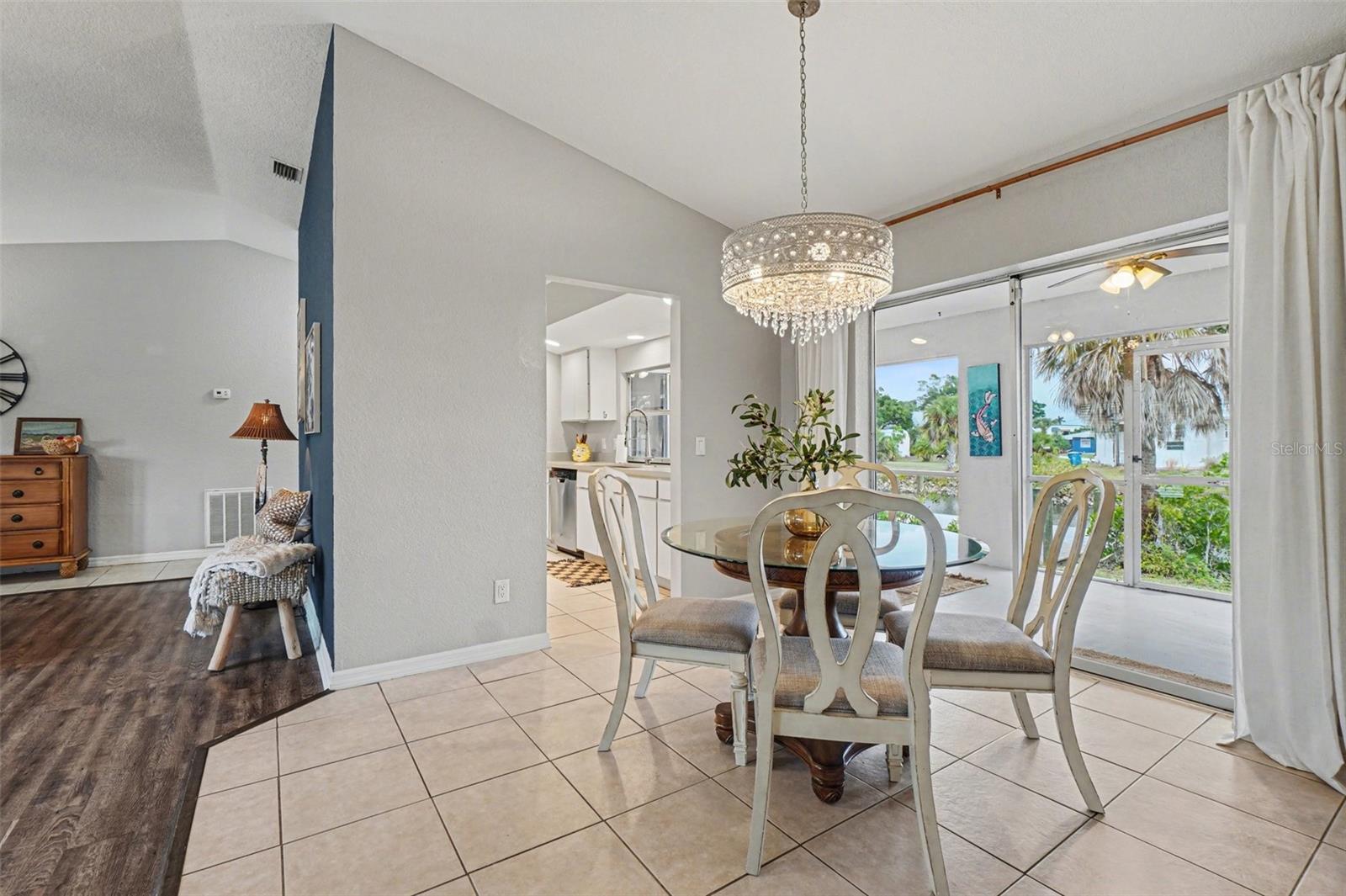 CHARLOTTE PARK - Residential