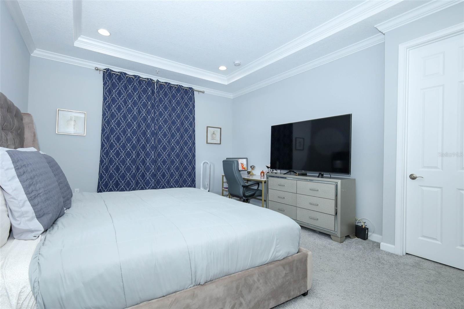 GRANDE OAKS AT HEATHROW - Residential Lease