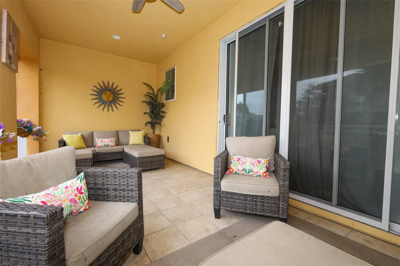 GRANDE OAKS AT HEATHROW - Residential Lease