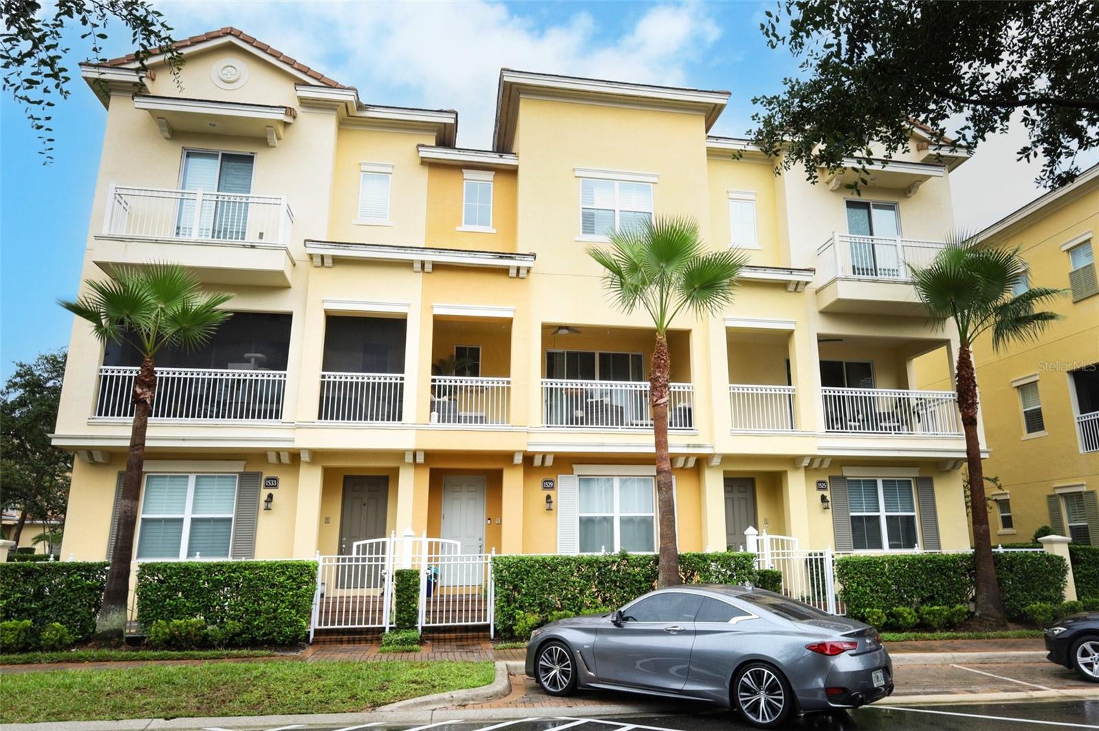 GRANDE OAKS AT HEATHROW - Residential Lease