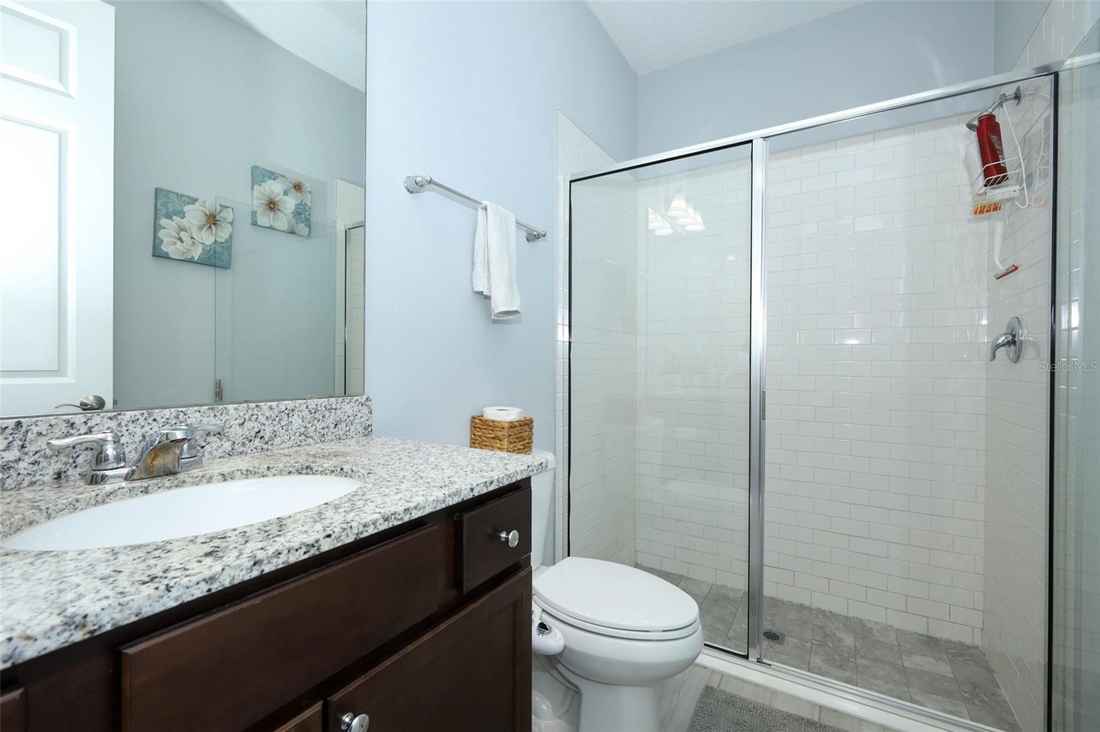 GRANDE OAKS AT HEATHROW - Residential Lease