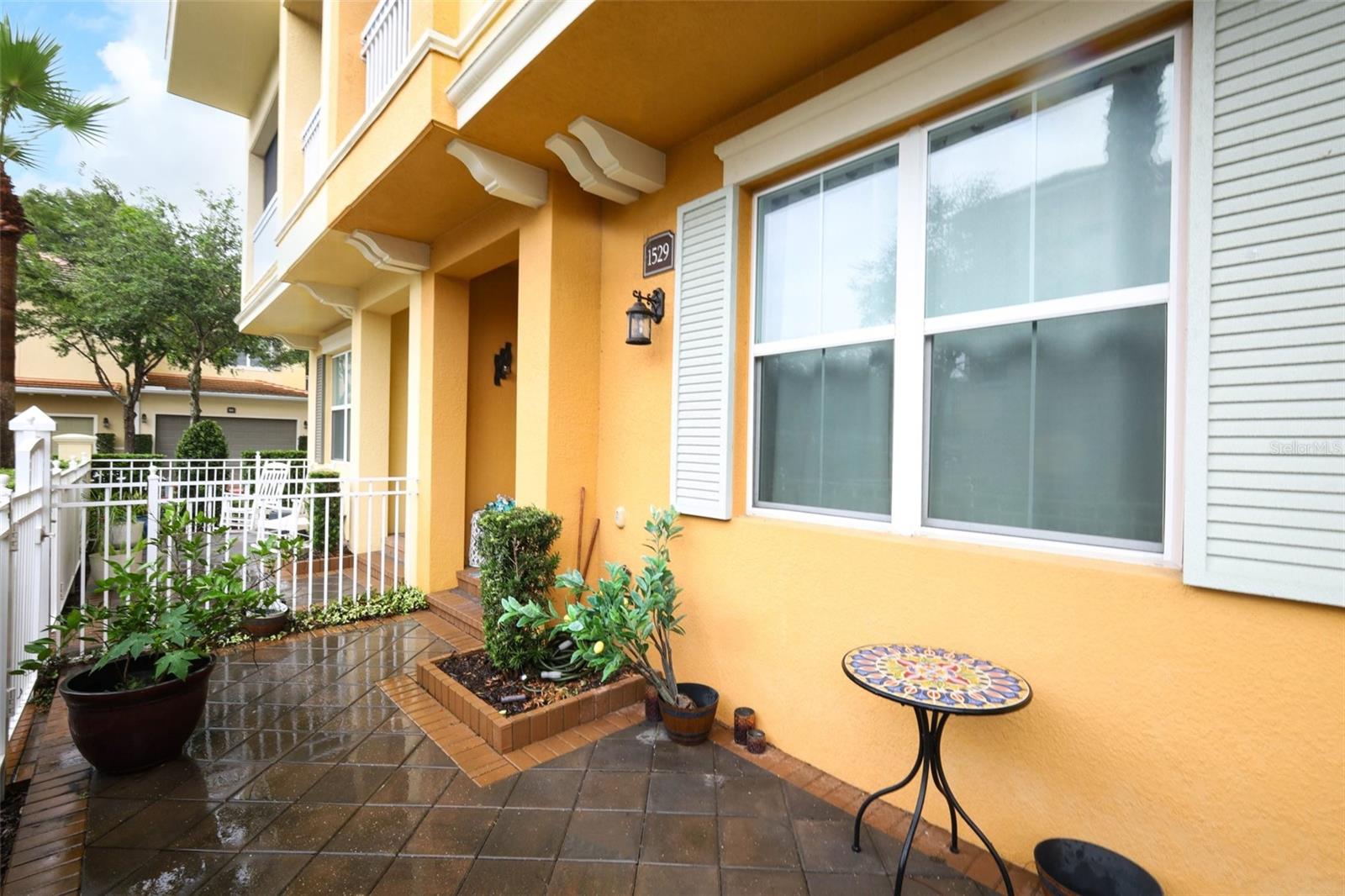 GRANDE OAKS AT HEATHROW - Residential Lease