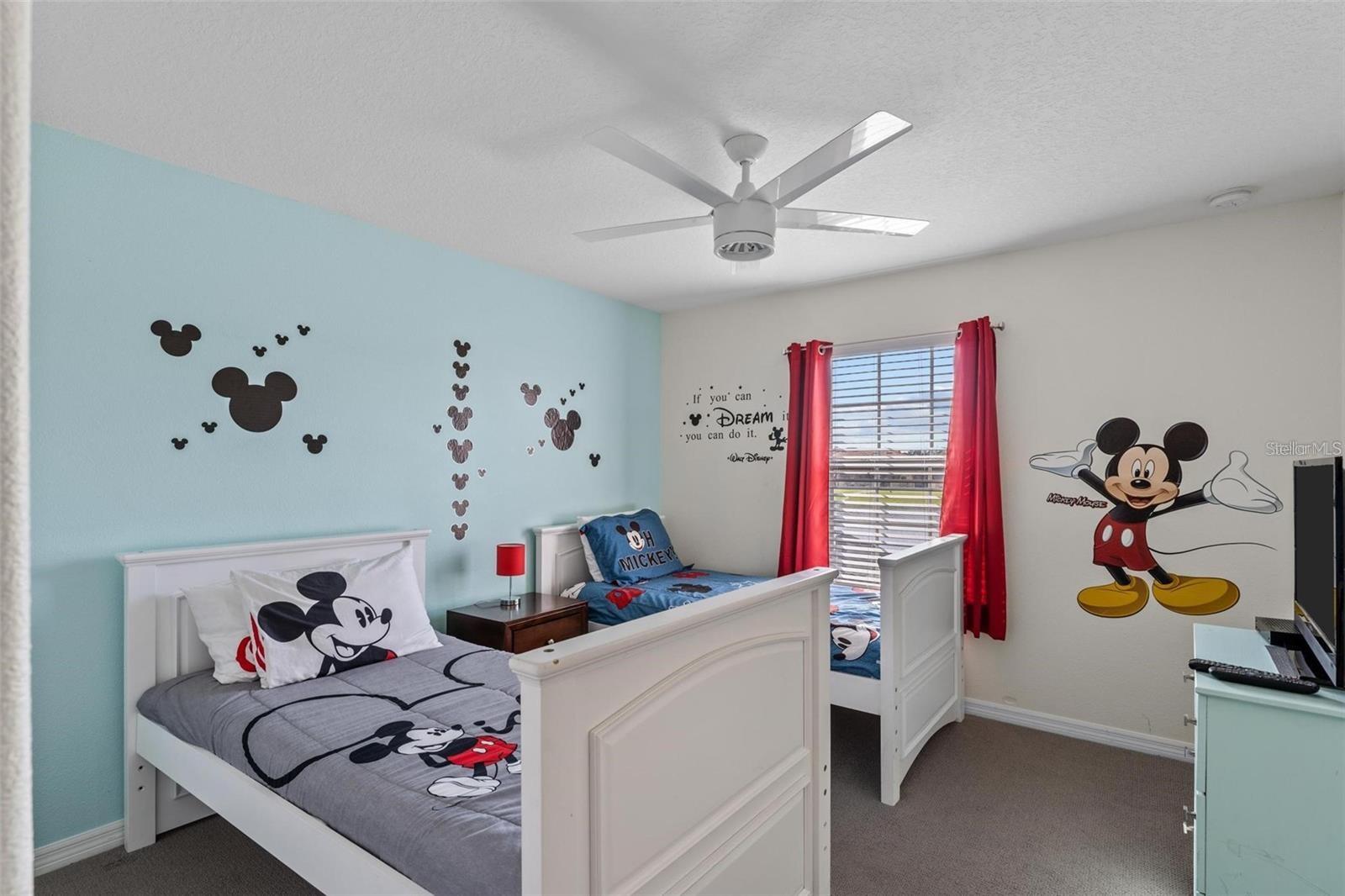 PARADISE PALMS RESIDENCE - Residential