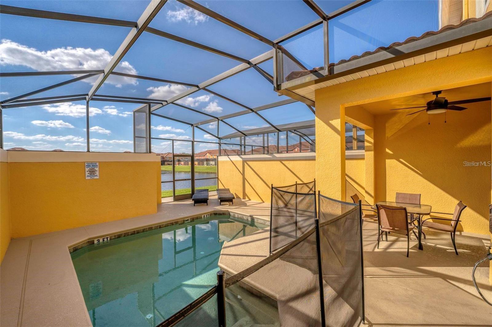 PARADISE PALMS RESIDENCE - Residential