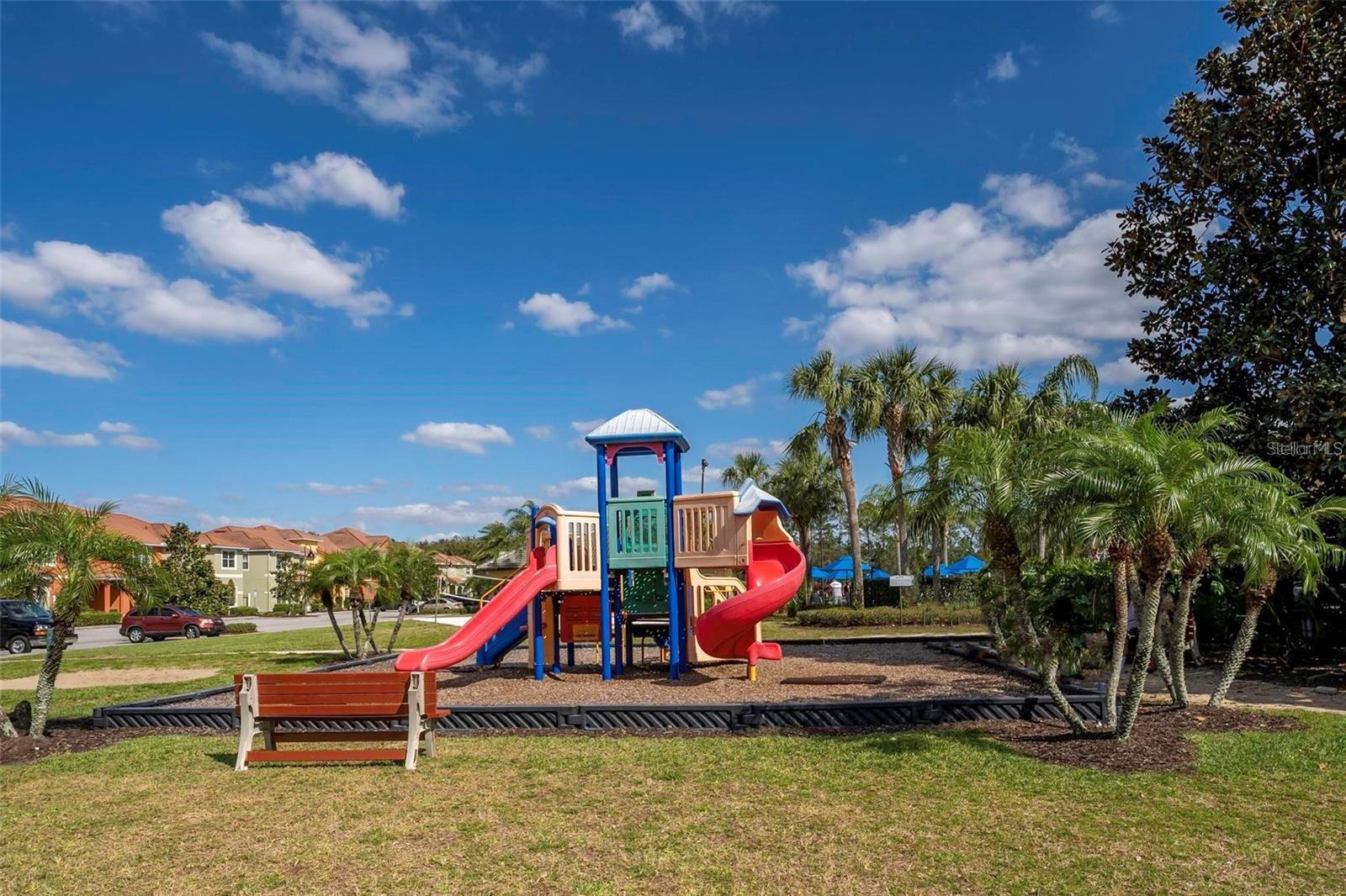 PARADISE PALMS RESIDENCE - Residential