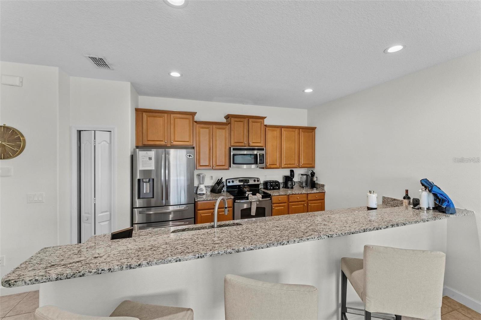 PARADISE PALMS RESIDENCE - Residential