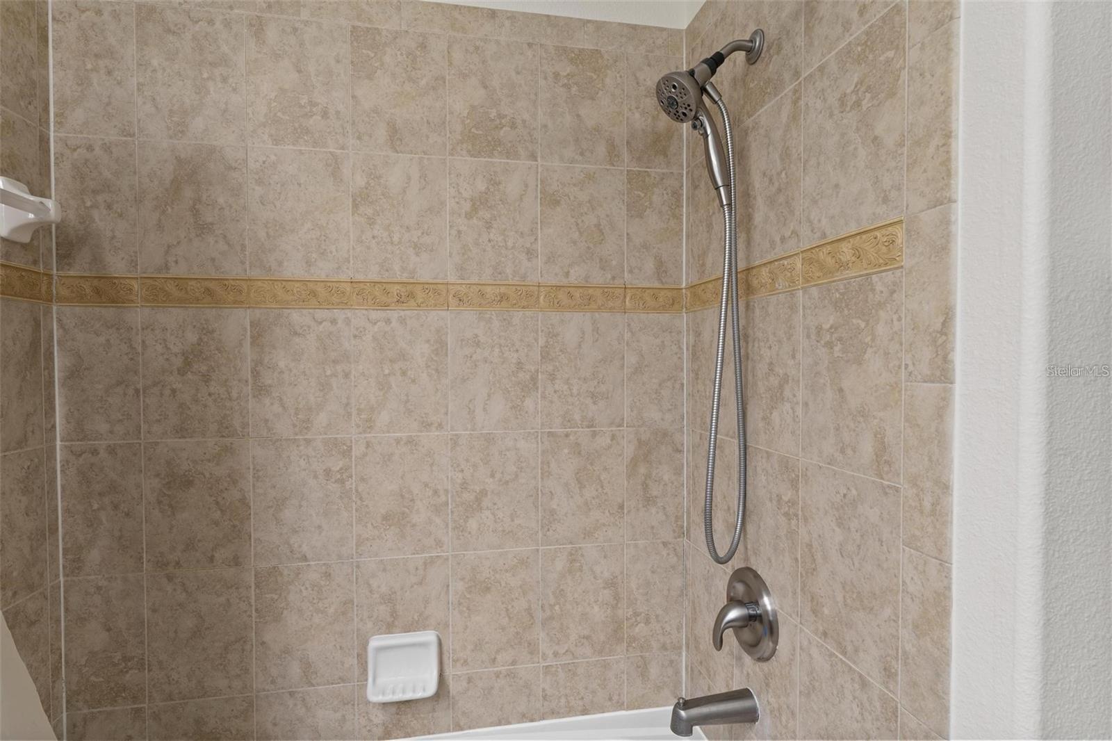 PARADISE PALMS RESIDENCE - Residential