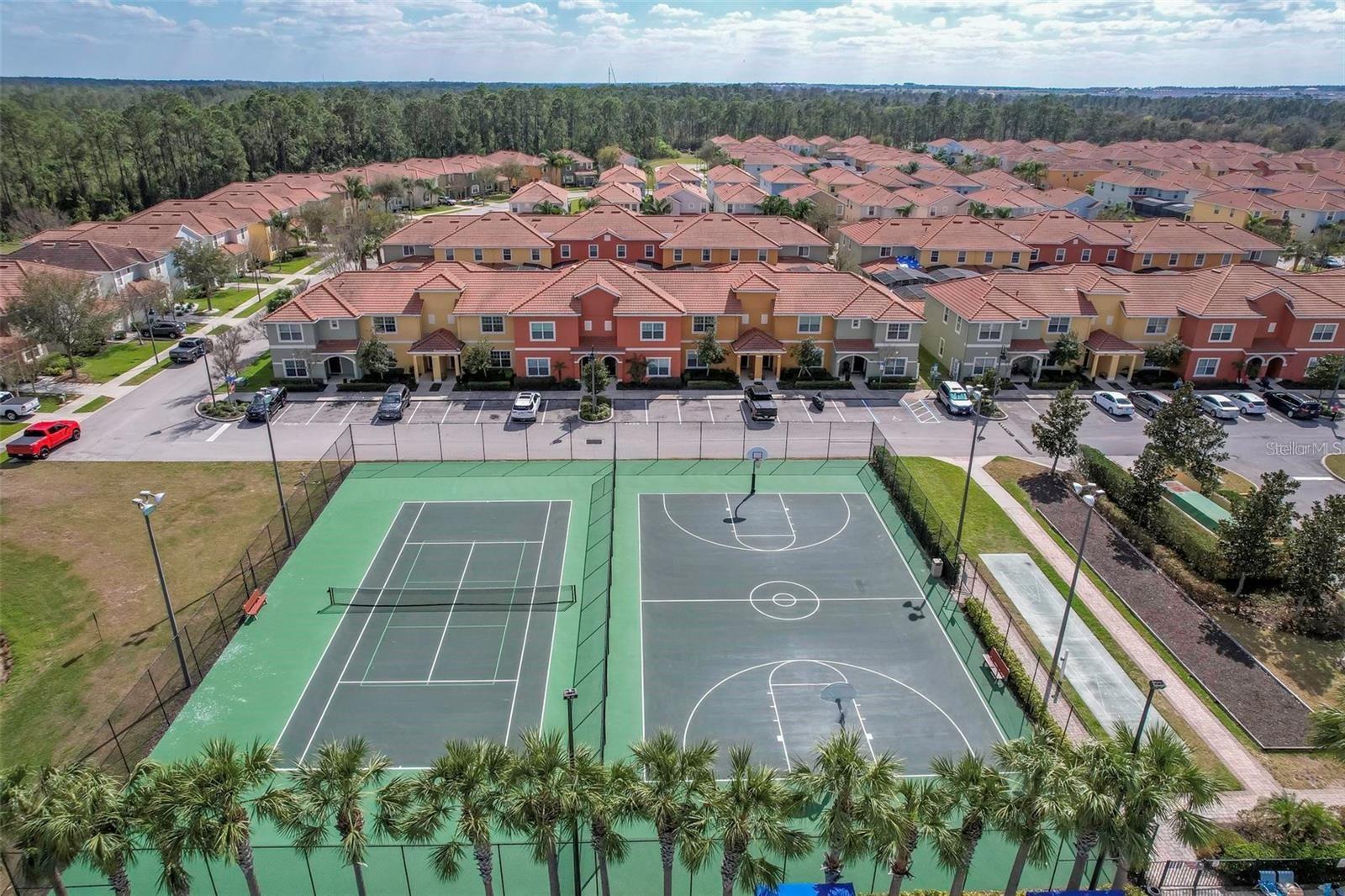 PARADISE PALMS RESIDENCE - Residential