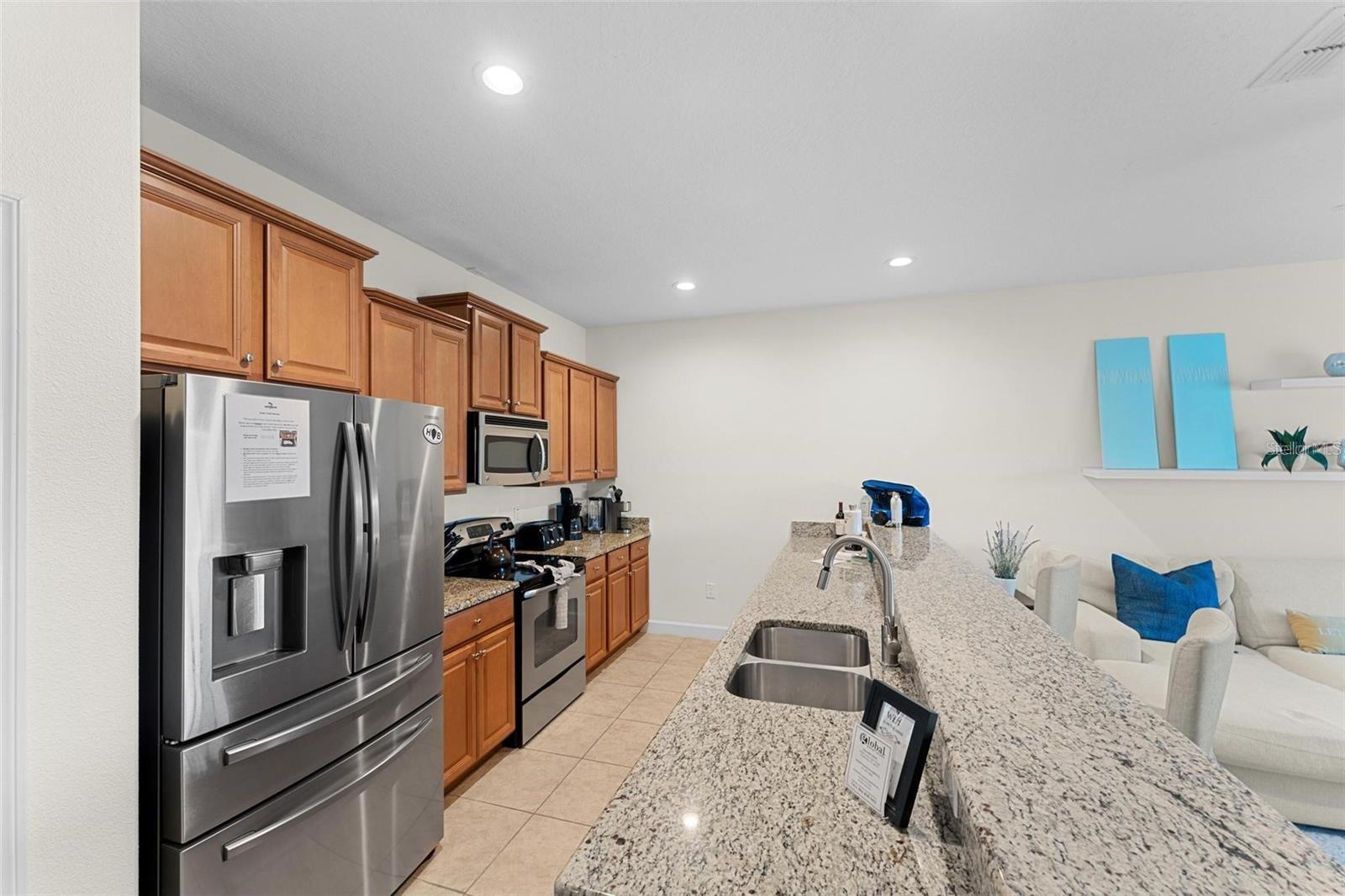 PARADISE PALMS RESIDENCE - Residential