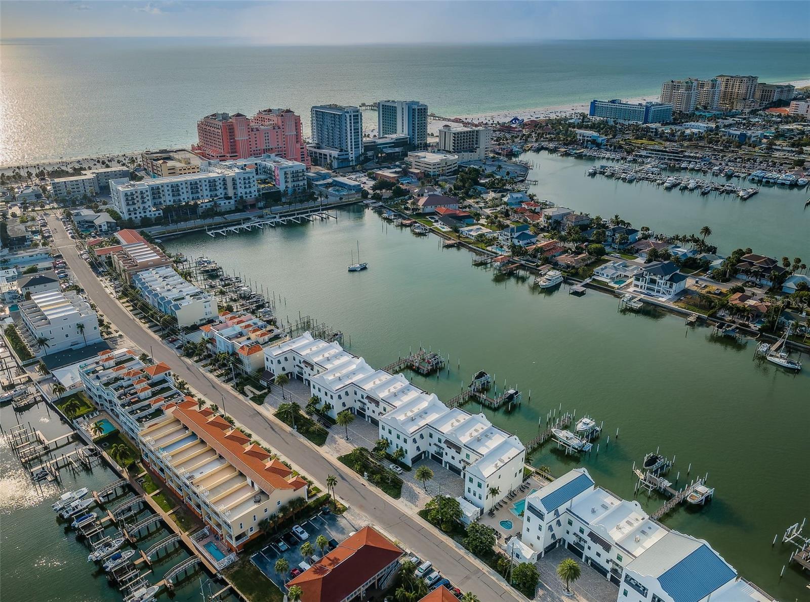 BRIGHTWATER BLUE TWNHMS - Residential