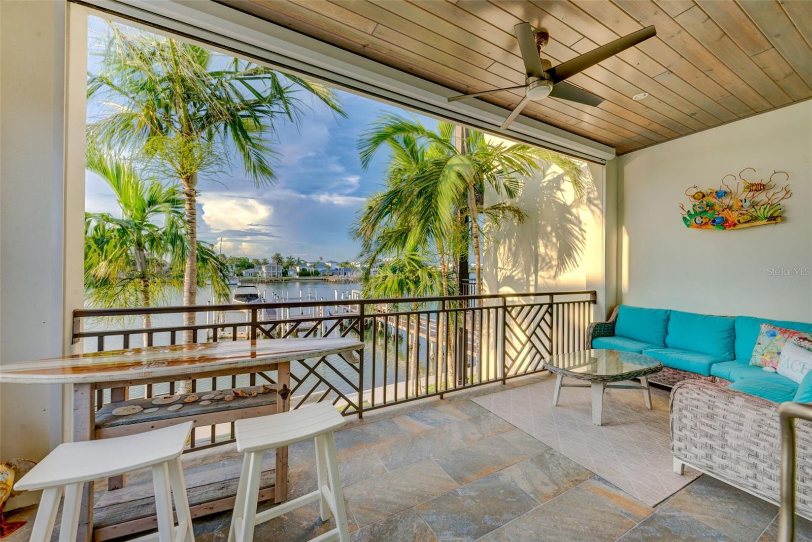 BRIGHTWATER BLUE TWNHMS - Residential