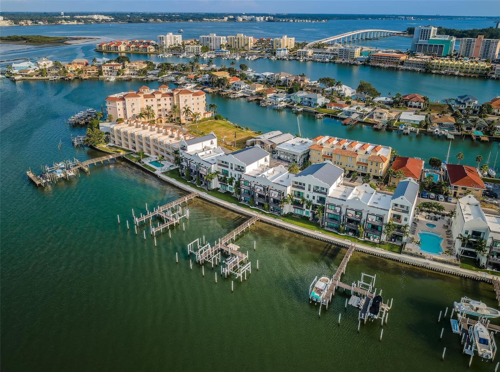 BRIGHTWATER BLUE TWNHMS - Residential