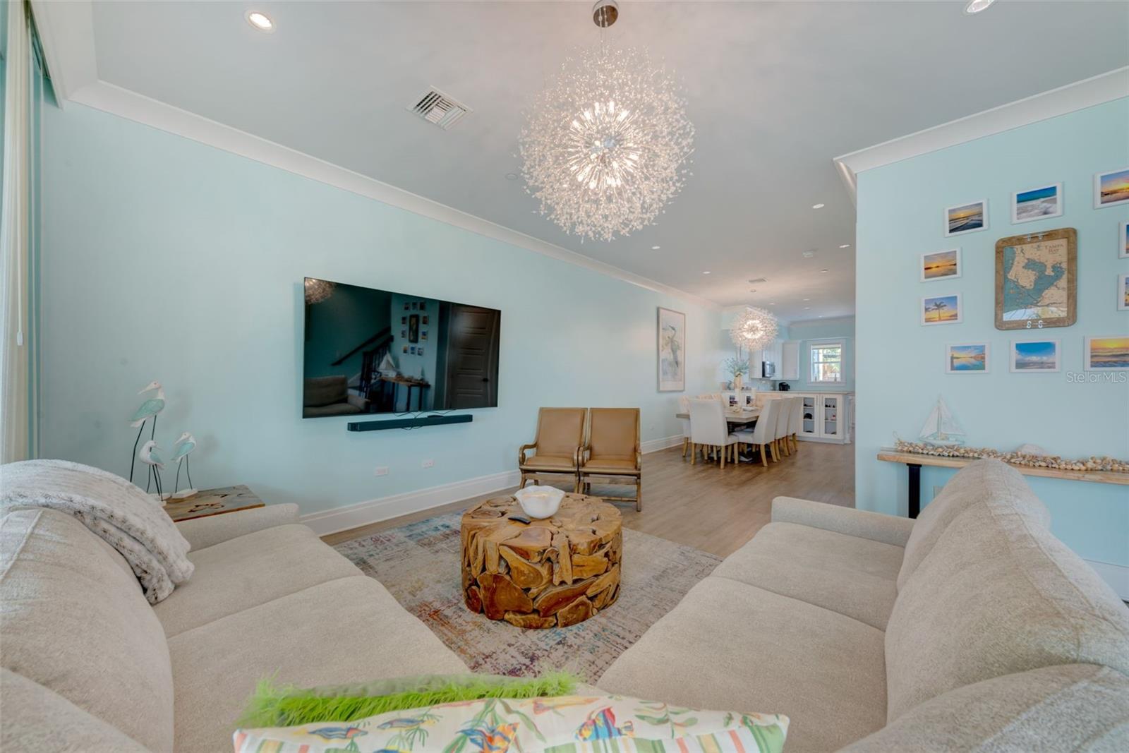 BRIGHTWATER BLUE TWNHMS - Residential