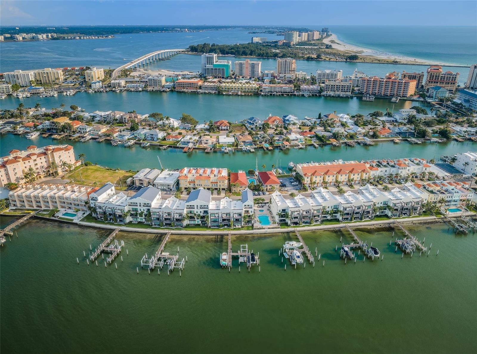 BRIGHTWATER BLUE TWNHMS - Residential