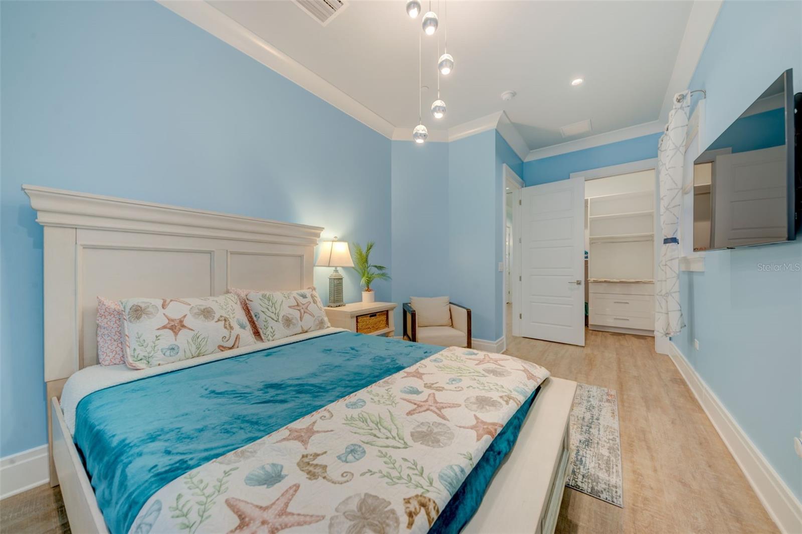 BRIGHTWATER BLUE TWNHMS - Residential