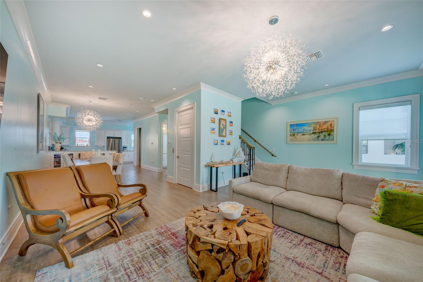 BRIGHTWATER BLUE TWNHMS - Residential