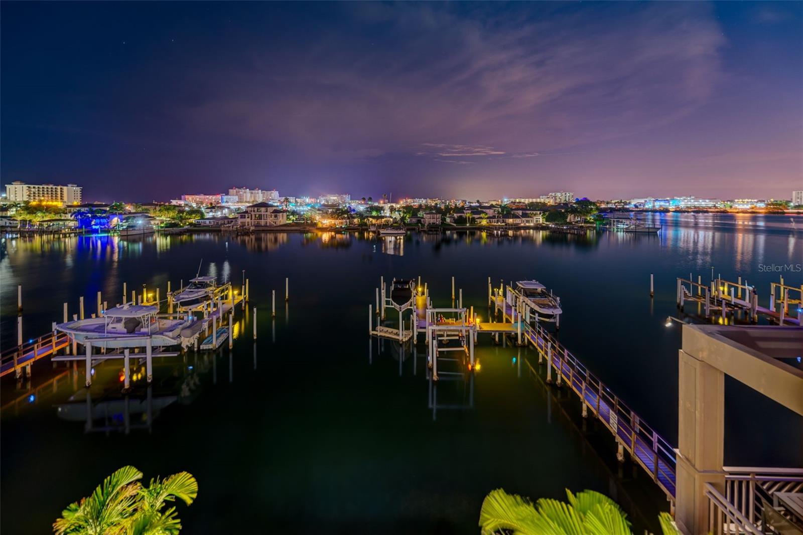 BRIGHTWATER BLUE TWNHMS - Residential