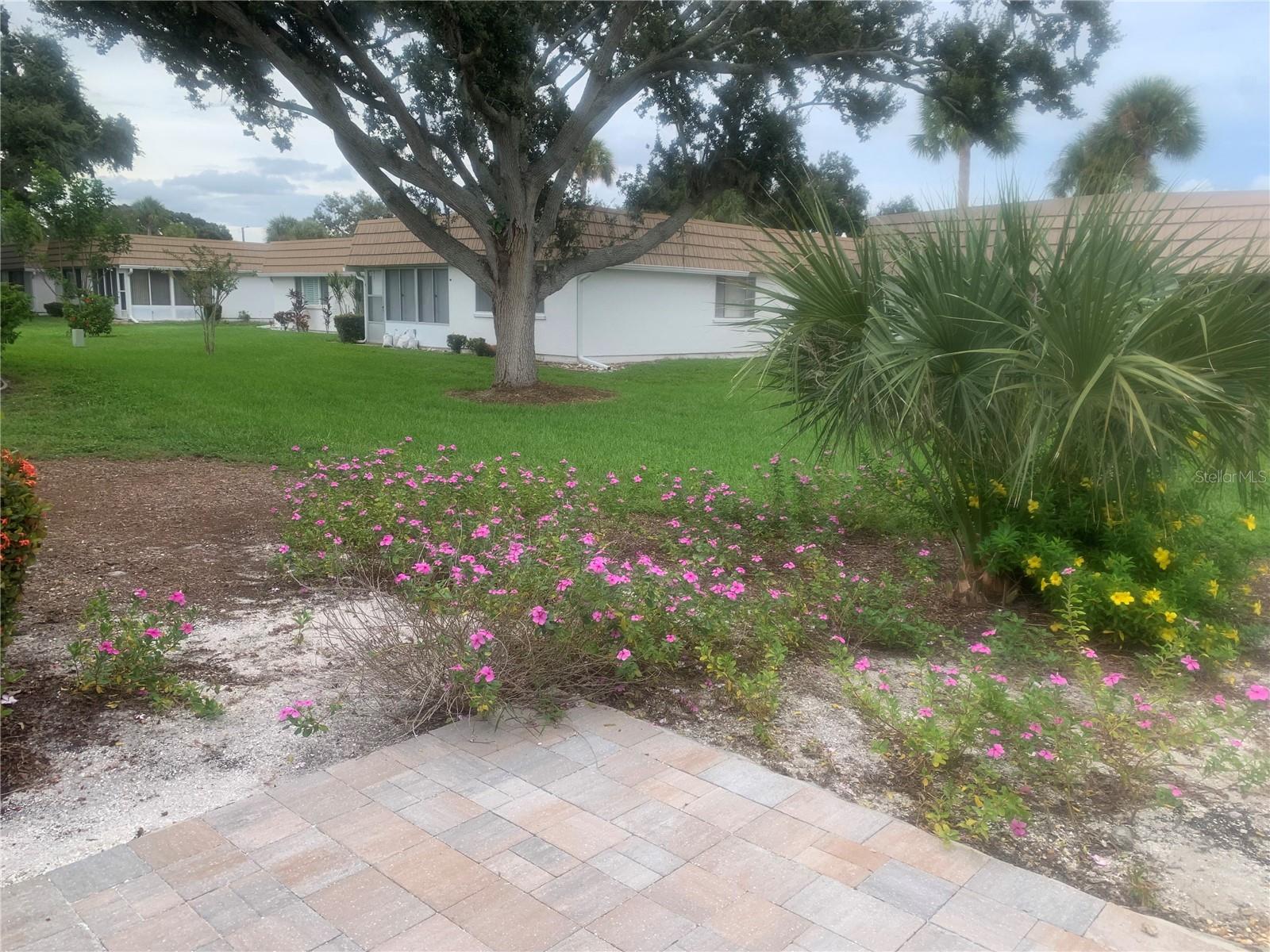 STRATHMORE RIVERSIDE III - Residential Lease