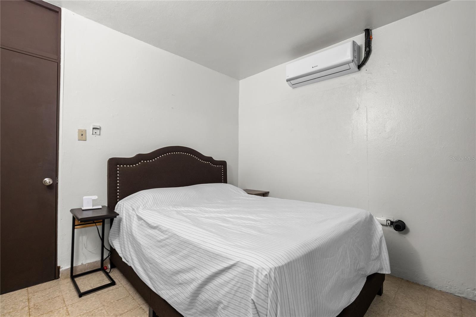 URB PONCE DE LEON - Residential