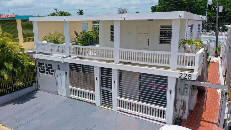 Investment Opportunity in Guaynabo – Fully Rented Income Producion 7-Unit Multifamily Property
Located in Urb. Ponce de León, Guaynabo—just off Avenida Esmeralda—this multifamily property sits in a highly walkable and desirable commercial corridor, surrounded by restaurants, shops, pharmacies, and essential services.
The property features seven fully rented units, five on-site parking spaces, and room to expand or upgrade, making it a rare find for investors seeking immediate cash flow with long-term upside.
Approx. 2,550sqft. Unit Breakdown: Unit 1: 775sqft  – 2 Bed/1 Bath | Unit 2: 325sqft – 1 Bed/1 Bath |  Unit 3: 375sqft – 2Bed/1Bath | Unit 4: 300sqft – 1 Bed/1 Bath | Unit 5: 225sqft – Studio/1 Bath | Unit 6: 210sqft – Studio/1 Bath | Unit 7: 340sqft – 1 Bed/1 Bath.
Highlights: Total Monthly Income: $6,400, Annual Income: $76,800, CRIM: $1,792/year, Parking: 5 spaces.
Opportunity to build additional units or enhance existing ones to increase rental income
Whether you're an experienced investor or entering the multifamily market, this property offers an excellent blend of location, cash flow, and growth potential in one of Guaynabo’s most in-demand areas.