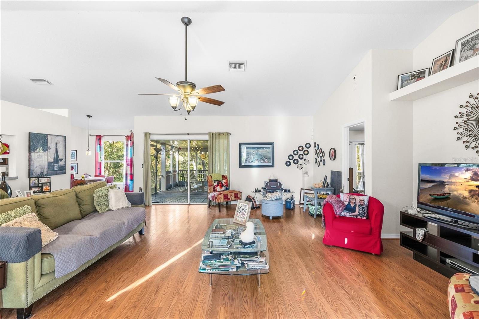 TWIN LAKE PH 02C - Residential